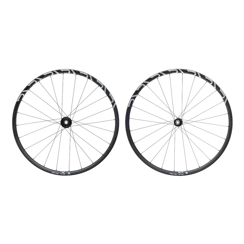 Revel RW-23 w/ i9 Hubs Carbon Tubeless 700c Wheelset