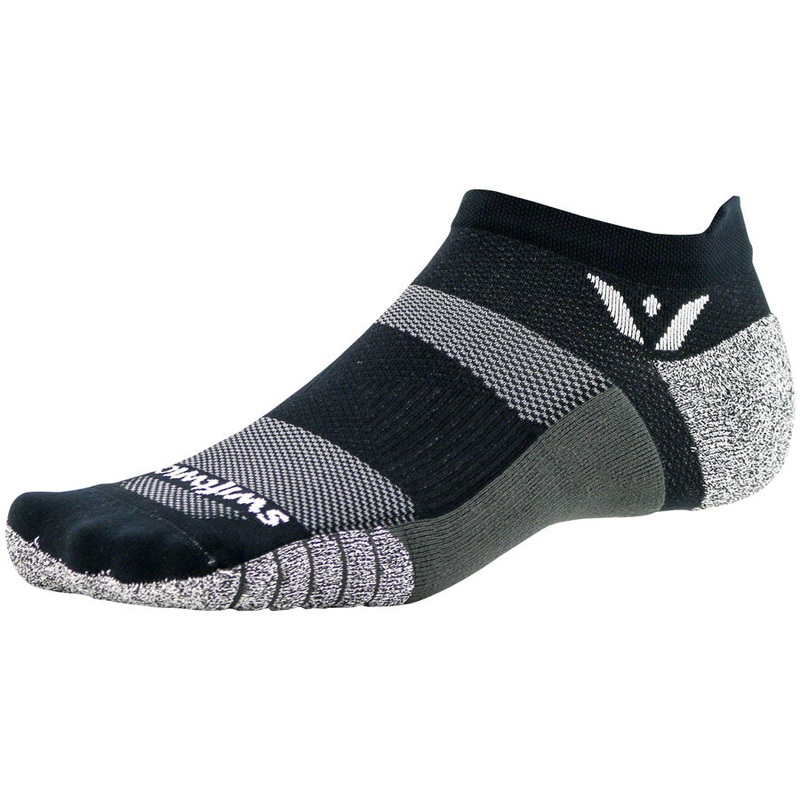 Swiftwick Flite XT No Show Socks – No Show Black Large