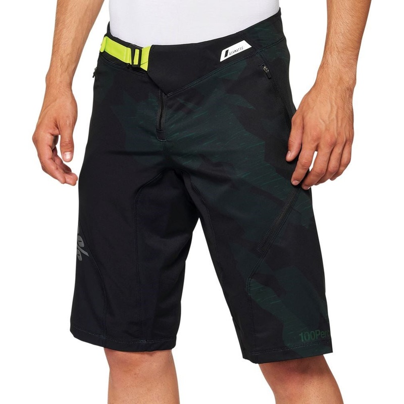 100% Airmatic Short – Black Camo