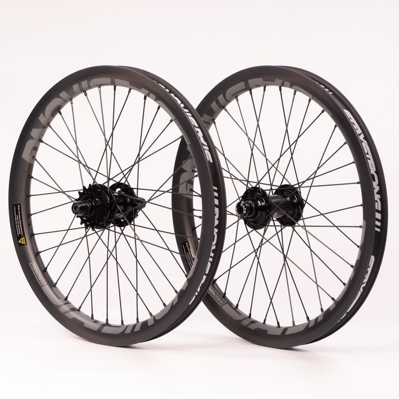 Stay Strong Carbon Reactiv 2 20″ Disc Race Wheelset – Carbon/ 1.75″