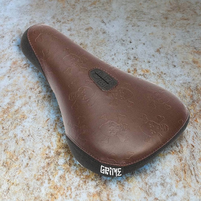 BSD Grime Skull Repeat Pivotal Seat Brown