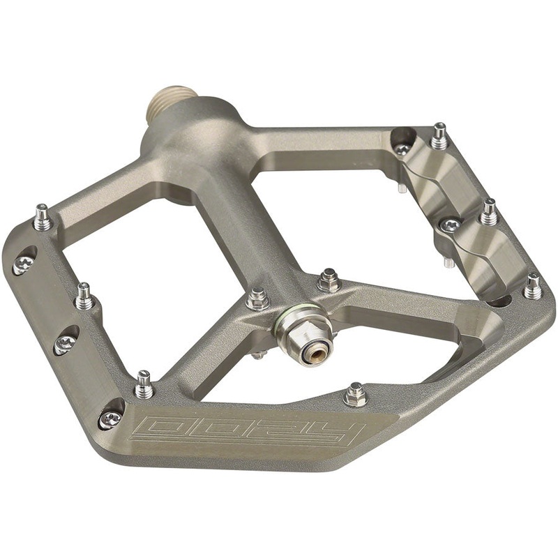 Spank Oozy Pedals – Platform Aluminum 9/16″ Gun Metal