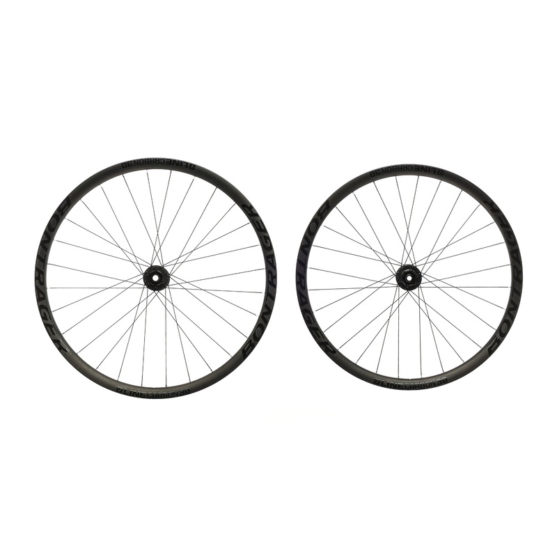 Bontrager Line 30 Carbon 27.5″/29″ Tubeless Wheelset
