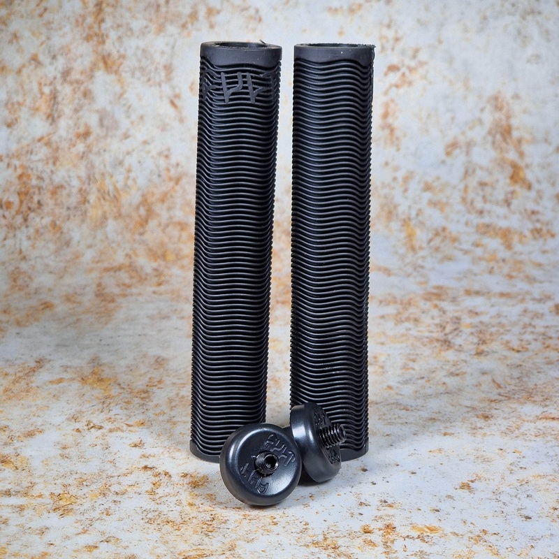 Cult Ricany Grips Black