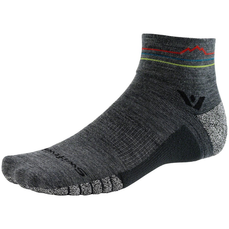 Swiftwick Flite XT Trail Quarter Crew Socks – 4″ Heather Sunset Mountain Large